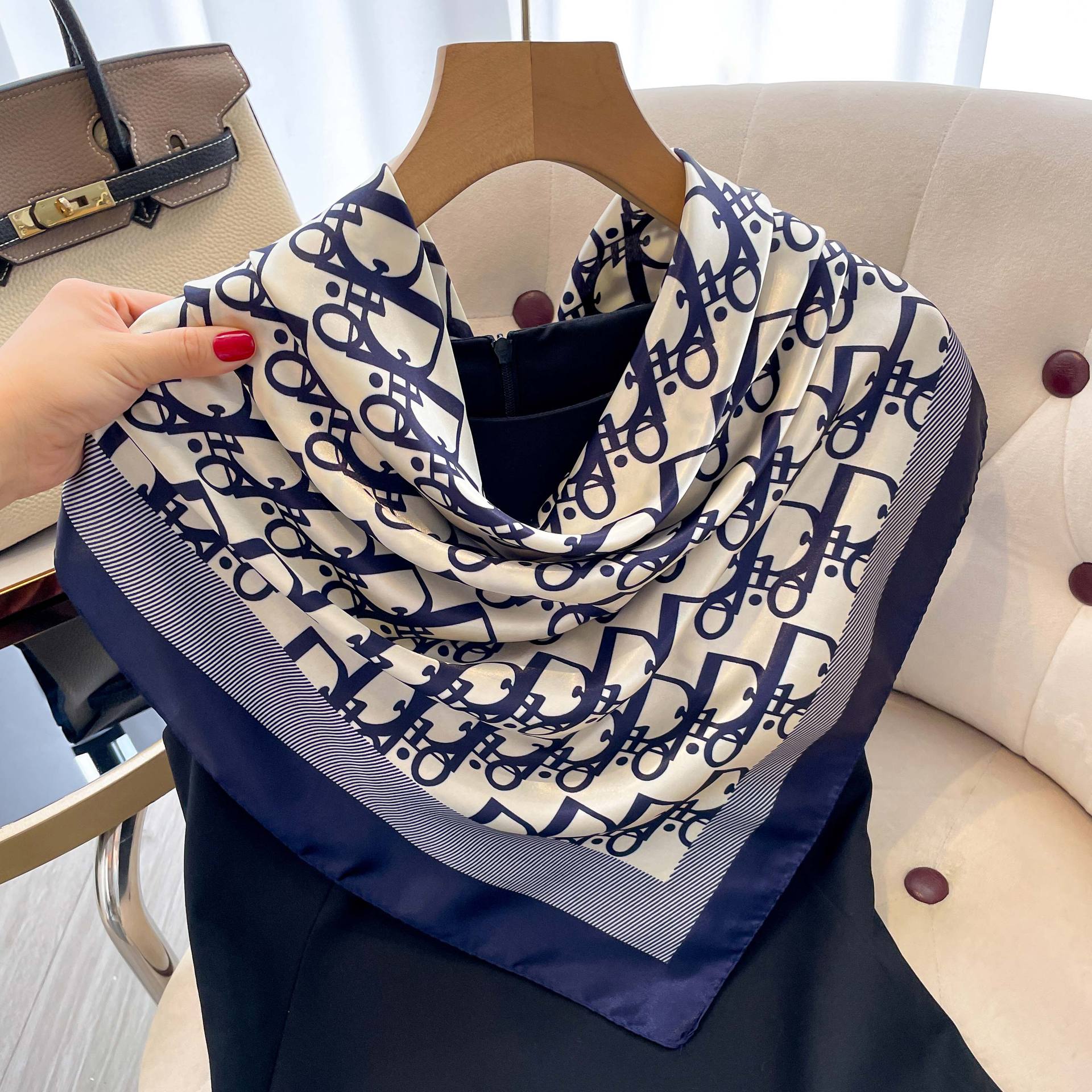 Vintage Fashion Knitwear - 1 Pcs 90cm Ladies' Silk Scarf
