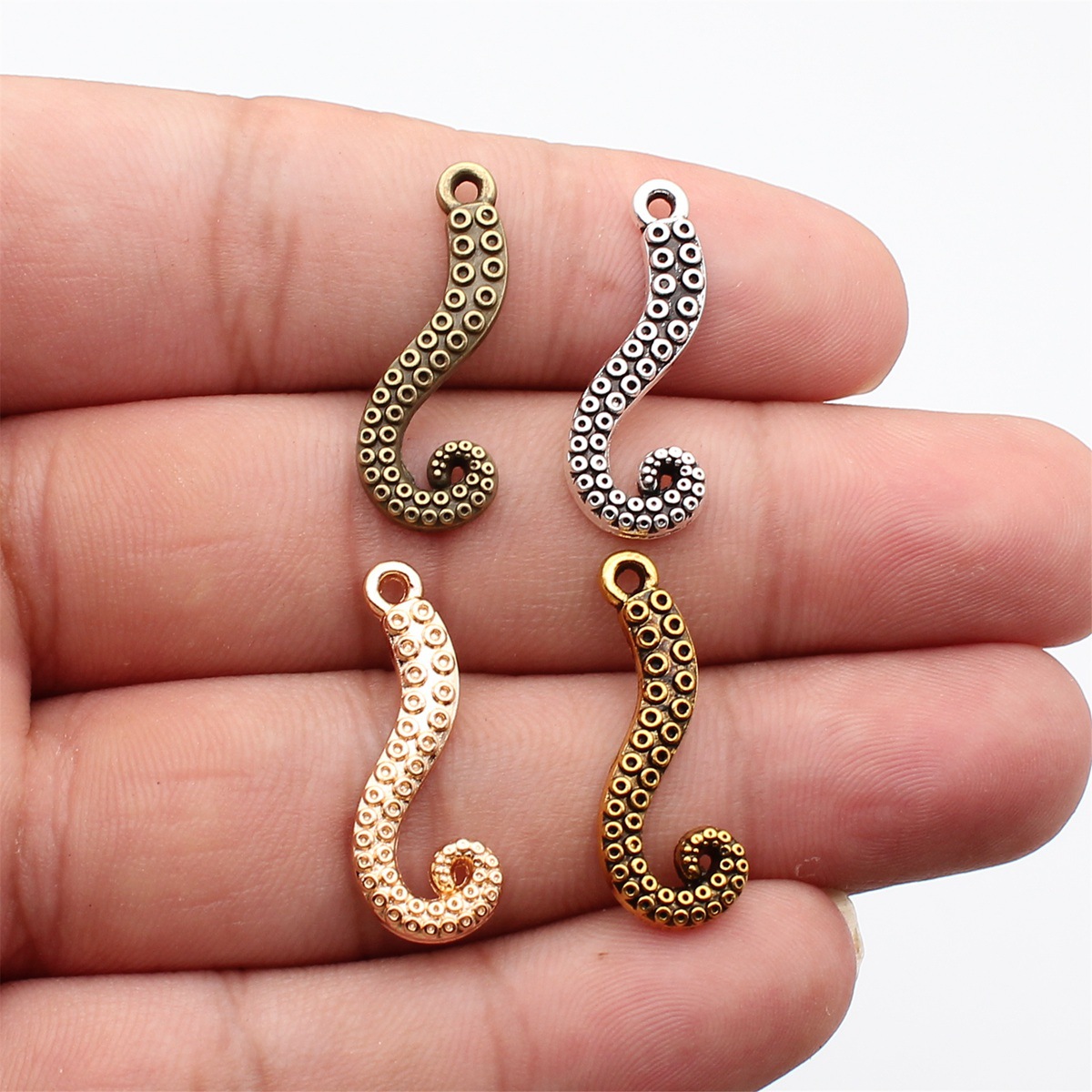 WYSIWYG 20pcs 26x10mm 4 Colors - đánh giá và giá Vintage Fashion Nova