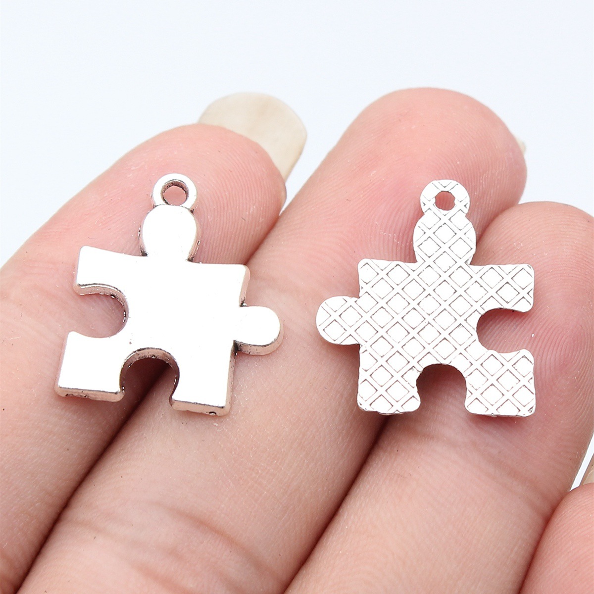 WYSIWYG 10pcs 23x20mm 2 Colors - đánh giá và giá Vintage Fashion Nova