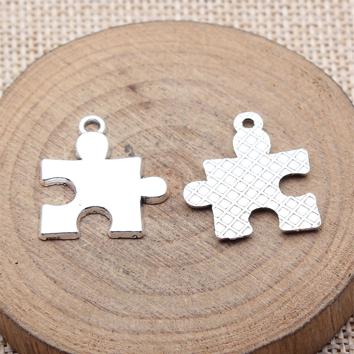 WYSIWYG 10pcs 23x20mm 2 Colors - đánh giá và giá Vintage Fashion Nova